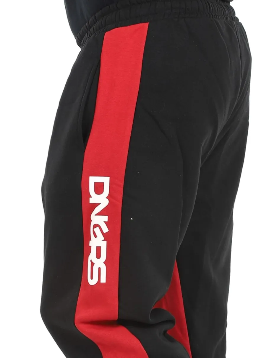 dngrs_bold_sweatpants__so_6.webp DNGRS Bold Sweatpants - Sort/Rød^Urban Classics Sale